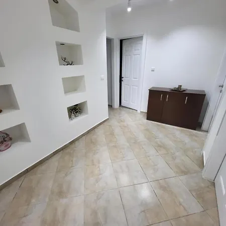 Apartment Lakeside View Memlishte