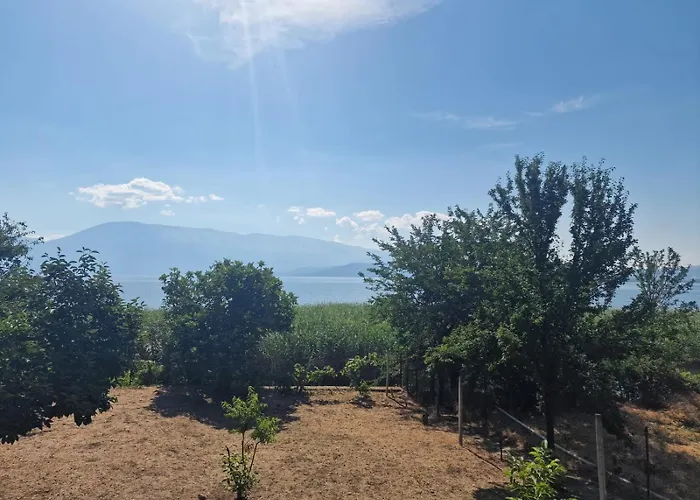 Apartment Lakeside View Memlishte